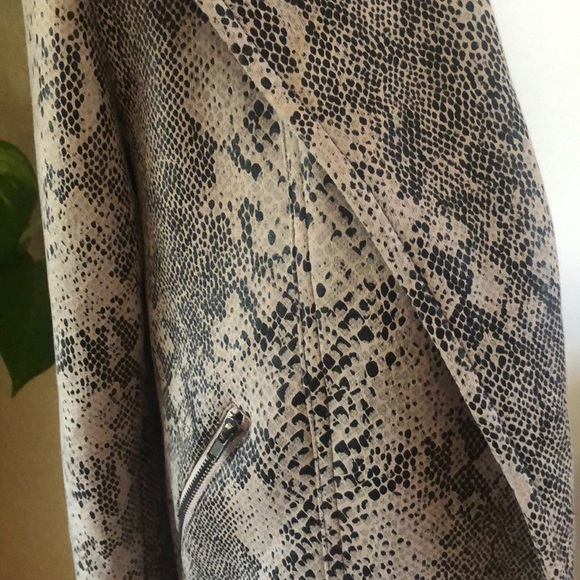 SOHO Snake-Pattern Jacket - Picture 3 of 9